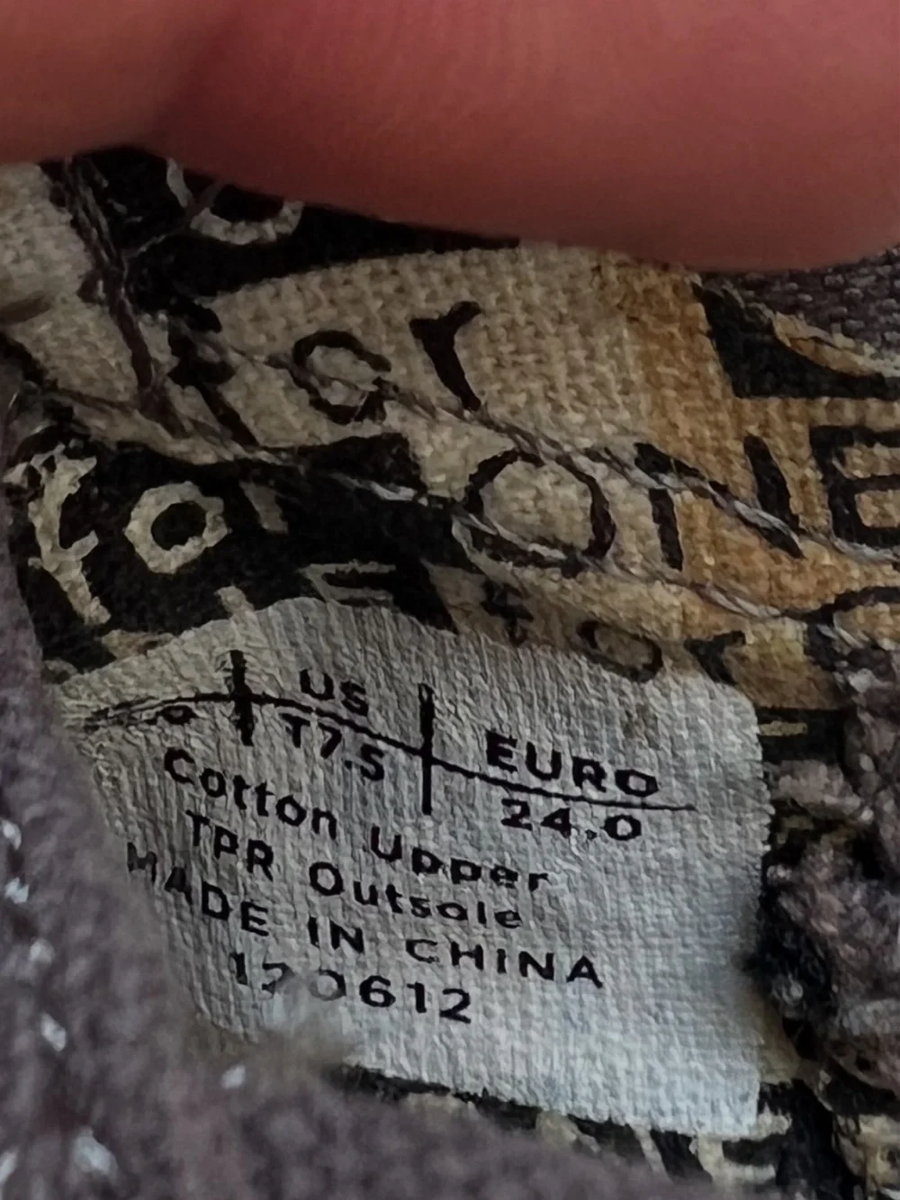 Toms Kids Slip-On Sneakers in Dark Brown Canvas